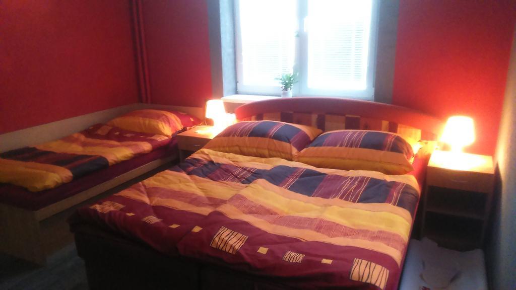 Hostel Mala Praha Ζιλίνα Δωμάτιο φωτογραφία